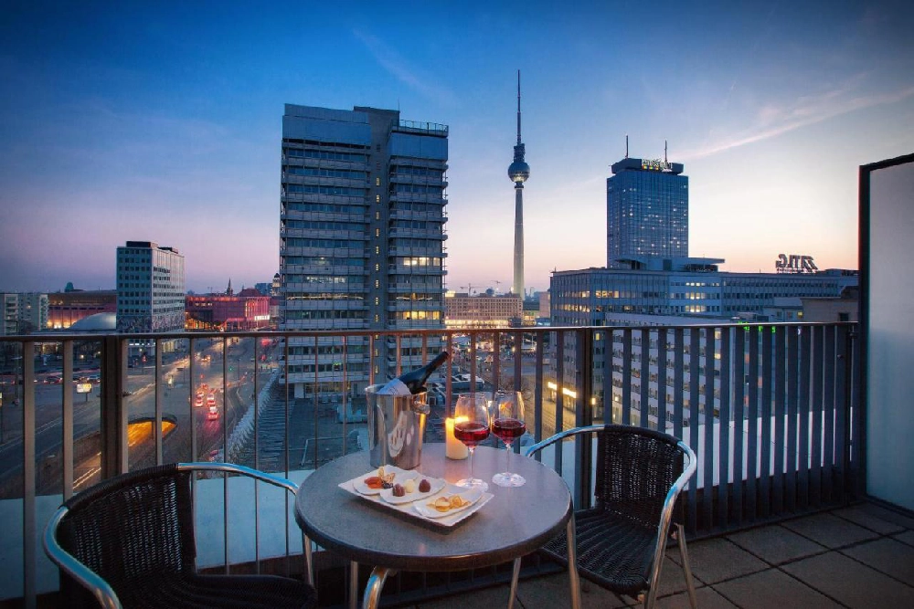 Holiday-Inn-Berlin-2