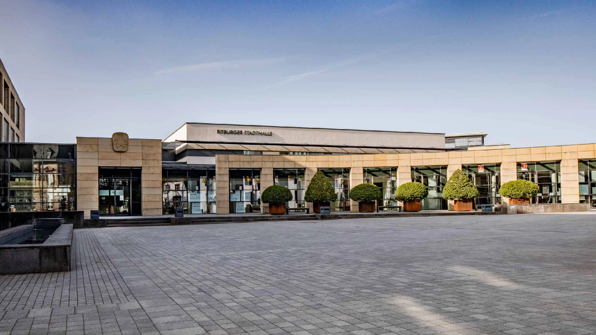 Biburger-Stadthalle- Gebäude